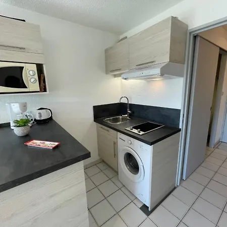 Cosy Avec Piscine Et Parking, A 100m De La - - Fr-1-225-91 *
